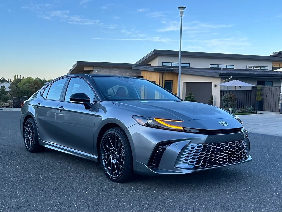 Sedan – Comfort for Your Everyday Travel